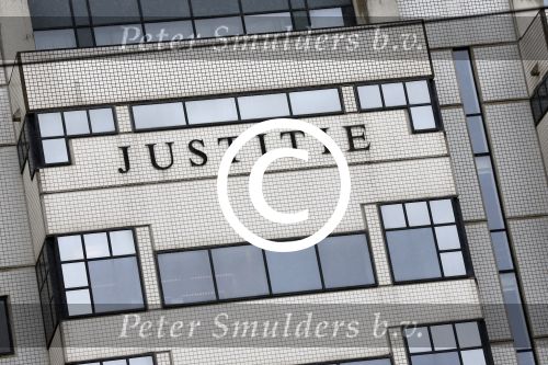 Amsterdam 21 juni 2013
Paleis van justitie rechtbank parnassusweg Amsterdam.
Peter Smulders bv