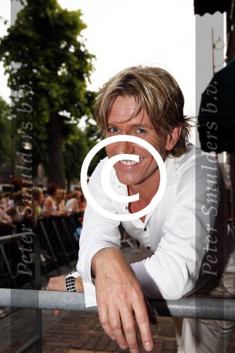 Uden 18 juni 2013
Tros Muziek feest op de markt in Uden. rene Schuurmans
Peter Smulders bv