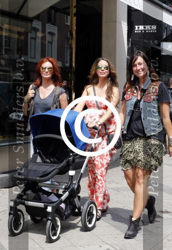 Amsterdam 18 juni 2013
Renee Vervoorn Jasmine Sendar Leontine Borsato en Beertje v Beers tijdens bugaboo event op de pc hooftstraat.
Peter Smulders bv