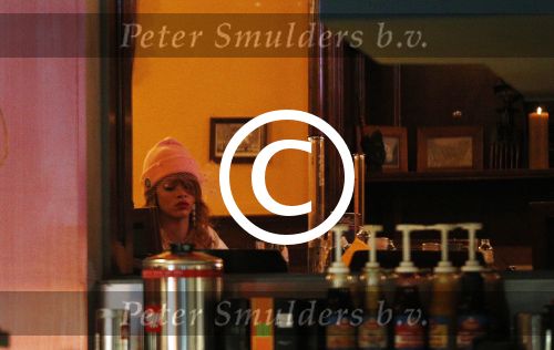 Amsterdam 22 juni 2013
Zangeres Rihanna in coffeeshop de greenhouse in amsterdam en daarna bij het Amstel hotel.
Peter Smulders bv