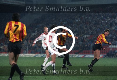 2e Wedstrijd tussen PSV-KV Mechelen, eindstand 1-0
Ronald Koeman
Foto Peter Smulders BV
