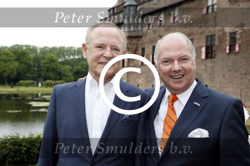 Haarzuilens 12 juni 2013
Haringparty op kasteel de Haar in Haarzuilens. Ronnie Tober met Jan Jochems
Peter Smulders bv