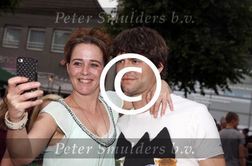 Uden 18 juni 2013
Tros Muziek feest op de markt in Uden. Nick Schilder en Simon Keizer
Peter Smulders bv