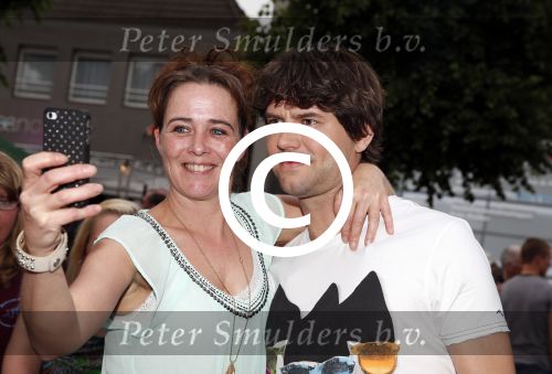 Uden 18 juni 2013
Tros Muziek feest op de markt in Uden. Nick Schilder en Simon Keizer
Peter Smulders bv