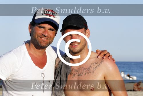 ibiza 14 juni 2013
Wesley en Rodney Sneijder aan het voetballen met Xelly en Rebecca Cabu v Kasbergen Gokhan Saki Reduan Diba en andere vrienden op het strand van Coco Beach.
Peter Smulders bv