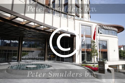 Istanbul 20 en 22 mei 2013
Diverse gebouwen en populaire winkels in Istanbul. Apartementen complex waar Wesley Sneijder en Yolanthe Sneijder Cabau wonen
Peter Smulders bv