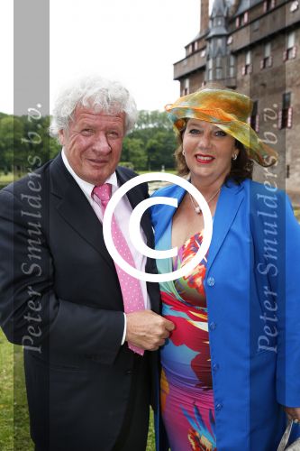 Haarzuilens 12 juni 2013
Haringparty op kasteel de Haar in Haarzuilens. Willibrord Frequin met vriendin
Peter Smulders bv
