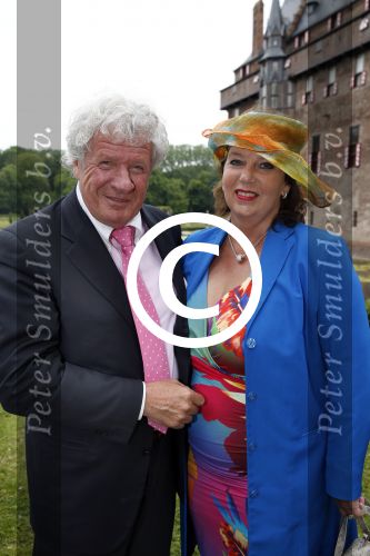 Haarzuilens 12 juni 2013
Haringparty op kasteel de Haar in Haarzuilens. Willibrord Frequin met vriendin
Peter Smulders bv