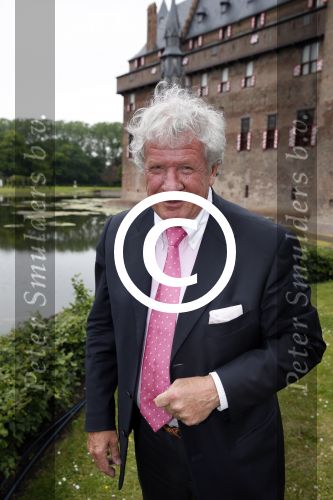Haarzuilens 12 juni 2013
Haringparty op kasteel de Haar in Haarzuilens. Willibrord Frequin met vriendin
Peter Smulders bv
