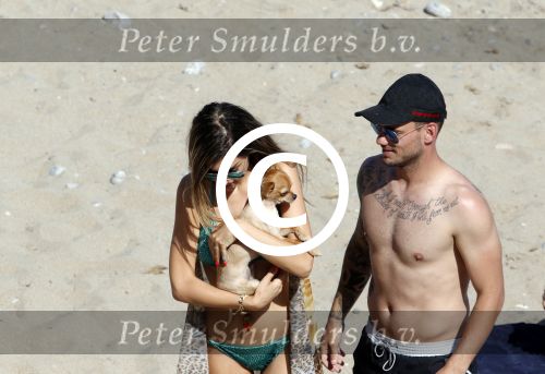 ibiza 15 juni 2013
Wesley Sneijder en Yolanthe Sneijder Cabau met Rodney Reduan en Jalal Diba en vrienden bij tropicana beach.
Peter Smulders bv