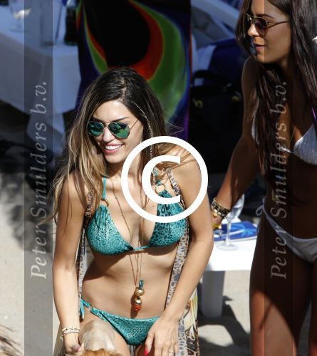 ibiza 15 juni 2013
Wesley Sneijder en Yolanthe Sneijder Cabau met Rodney Reduan en Jalal Diba en vrienden bij tropicana beach.
Peter Smulders bv
