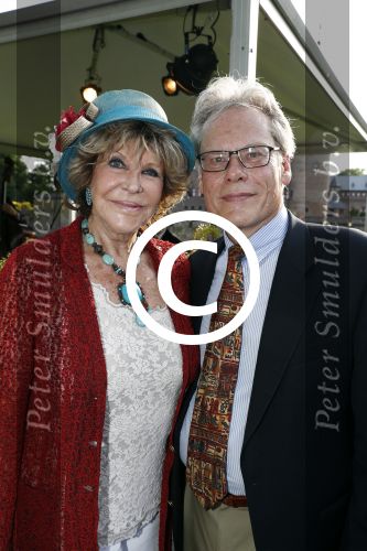Haarzuilens 22 juni 2016
Haringparty op kasteel Haarzuilens. Astrid Engels met man