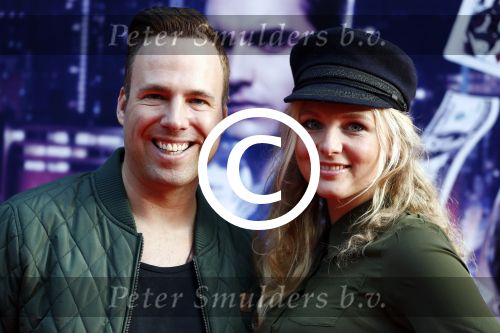 Amsterdam 8 juni 2016 
Premiere now you see me 2 in pathe arena. Barry Paf met een vriendin