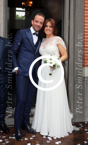 Belgie 16 juni 2016
Een zwangere Belle Perez trouwt met Wouter van der Horst. De ouders zijn natuurlijk ook aanwezig.