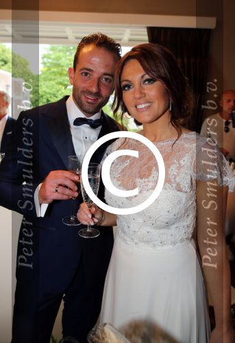 Belgie 16 juni 2016
Een zwangere Belle Perez trouwt met Wouter van der Horst. De ouders zijn natuurlijk ook aanwezig.
