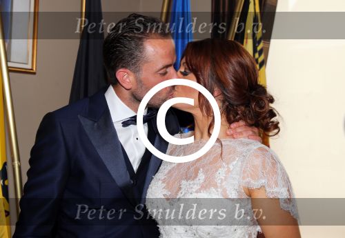 Belgie 16 juni 2016
Een zwangere Belle Perez trouwt met Wouter van der Horst. De ouders zijn natuurlijk ook aanwezig.