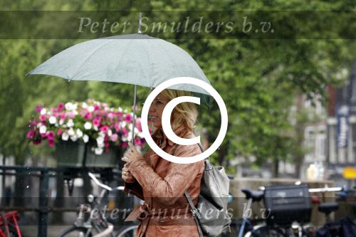 Amsterdam 21 juni 2016 
Claudia de Breij met haar vriendin Jessica v Geel op de pc hooftstraat