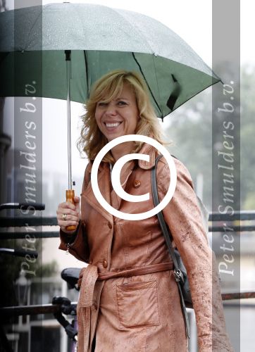 Amsterdam 21 juni 2016 
Claudia de Breij met haar vriendin Jessica v Geel op de pc hooftstraat