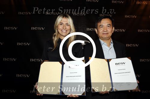 Amsterdam 14 juni 2016
Presentatie electrische fiets van het merk BESV met Estavana Polman. CEO Andy Su is ook aanwezig bij de presentatie in het Amstel Hotel.