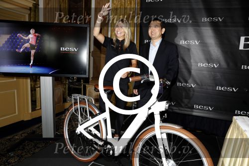 Amsterdam 14 juni 2016
Presentatie electrische fiets van het merk BESV met Estavana Polman. CEO Andy Su is ook aanwezig bij de presentatie in het Amstel Hotel.
