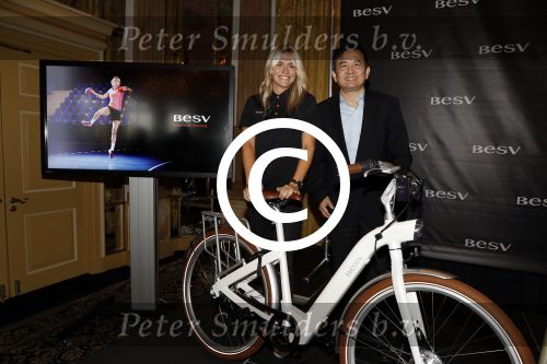 Amsterdam 14 juni 2016
Presentatie electrische fiets van het merk BESV met Estavana Polman. CEO Andy Su is ook aanwezig bij de presentatie in het Amstel Hotel.