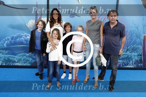 Amsterdam 22 juni 2016 
Premiere finding Dory in theater Amsterdam.
Evelyn Struik met haar kinderen