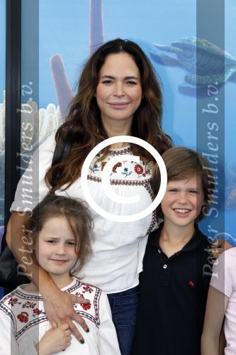 Amsterdam 22 juni 2016 
Premiere finding Dory in theater Amsterdam.
Evelyn Struik met haar kinderen
