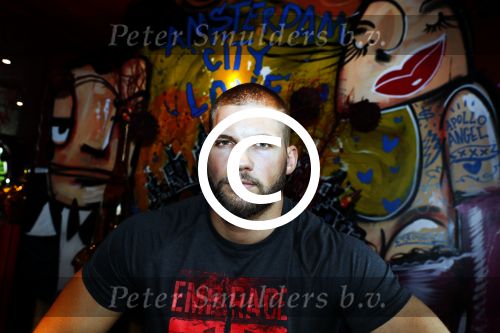 Amsterdam 23 juni 2016
Annette de Vries interviewt Casper van Dien en Florian Munteanu bij the harbour club.
Varol Porsemay heeft ze naar nederland gehaald.