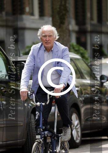 Amsterdam 10 jnuni 2016
Fred Oster op de fiets in A~msterdam zuid.