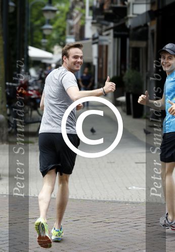 Amsterdam 22 juni 2016  
Giedo v d Garde en ... hard aan het lopen.