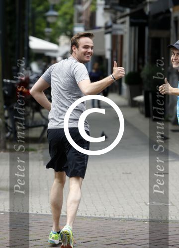 Amsterdam 22 juni 2016  
Giedo v d Garde en ... hard aan het lopen.