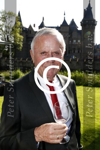 Haarzuilens 22 juni 2016
Haringparty op kasteel Haarzuilens. Harry Mens met trouwring