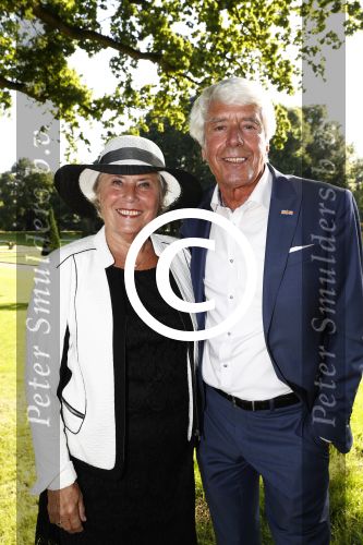 Haarzuilens 22 juni 2016
Haringparty op kasteel Haarzuilens. Klaas Wilting met zijn vrouw