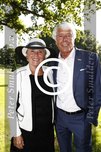 Haarzuilens 22 juni 2016
Haringparty op kasteel Haarzuilens. Klaas Wilting met zijn vrouw