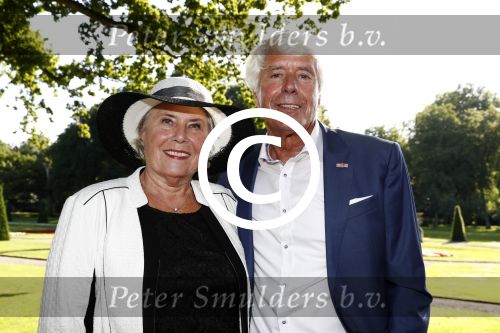 Haarzuilens 22 juni 2016
Haringparty op kasteel Haarzuilens. Klaas Wilting met zijn vrouw