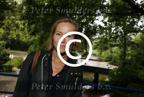 Amsterdam 20 juni 2016
Boekpresentatie Isa Hoes en Vlinder Kmaerling in het blauwe theehuis in het vondelpark.