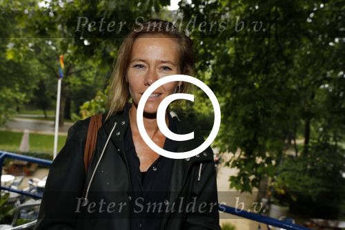 Amsterdam 20 juni 2016
Boekpresentatie Isa Hoes en Vlinder Kmaerling in het blauwe theehuis in het vondelpark.
Liesbeth kamerling