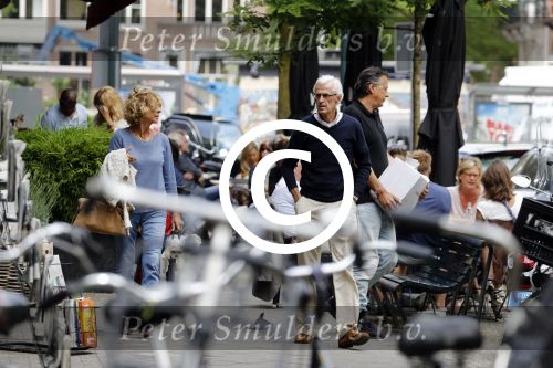 Amsterdam 10 juni 2016 
Manfred de Graaf met een vriendin op een terras in amsterdam zuid.