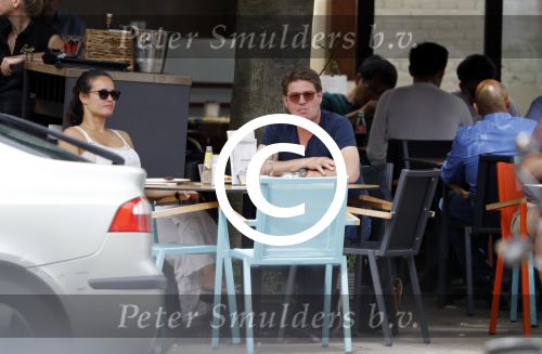 Amsterdam 7 juni 2016
Martijn Krabbe en zijn vriendin Noi Pakon op terras bij Loetje.