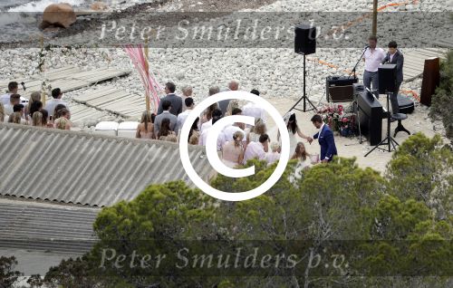Ibiza 26 juni 2016
Nick en Kirsten Schilder trouwen op het strand van ses Boques ( es cubells) op ibiza.