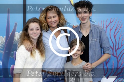 Amsterdam 22 juni 2016 
Premiere finding Dory in theater Amsterdam. paulien Huizinga met haar kinderen Paul Myrthe en Pieter
