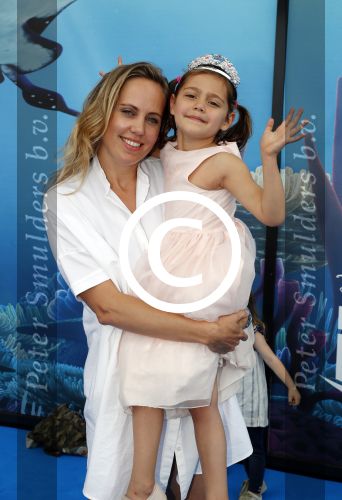 Amsterdam 22 juni 2016 
Premiere finding Dory in theater Amsterdam. Regina Romeijn met dochter