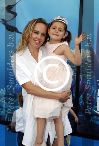 Amsterdam 22 juni 2016 
Premiere finding Dory in theater Amsterdam. Regina Romeijn met dochter