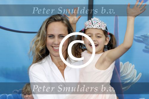 Amsterdam 22 juni 2016 
Premiere finding Dory in theater Amsterdam. Regina Romeijn met dochter