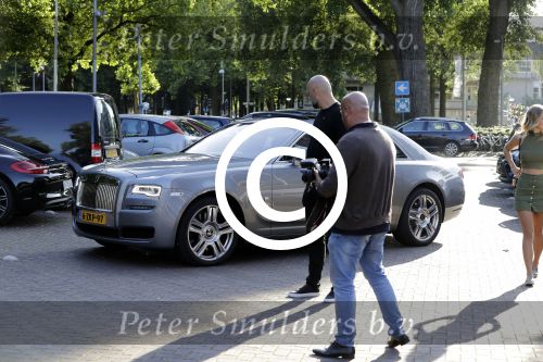 Amsterdam 24 juni 2016
Dance4life gala in het Hilton hotel. Afrojack kwam met Sharon Pieksma in zijn rolls Royce Gost van ruim 400.00 euro
