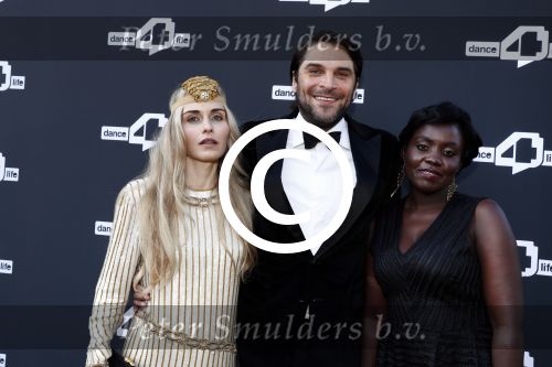 Amsterdam 24 juni 2016
Dance4life gala in het Hilton hotel. Xander de Buisonje met zijn vrouw Sophie
