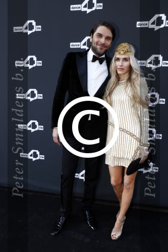 Amsterdam 24 juni 2016
Dance4life gala in het Hilton hotel. Xander de Buisonje met zijn vrouw Sophie