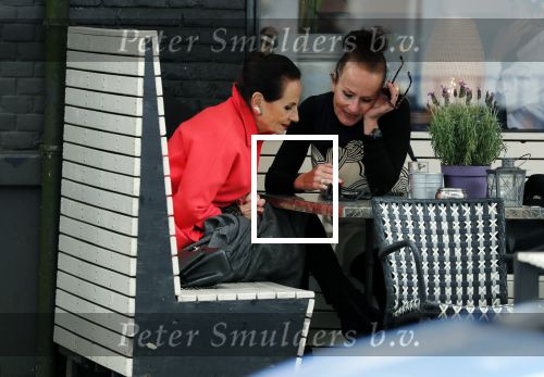 Amsterdam 21 juni 2018
Ans Markus met dochter Siegfried op terras