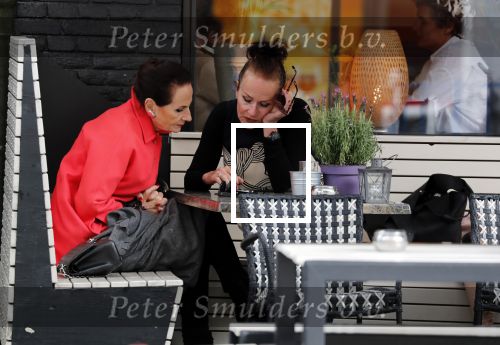 Amsterdam 21 juni 2018
Ans Markus met dochter Siegfried op terras