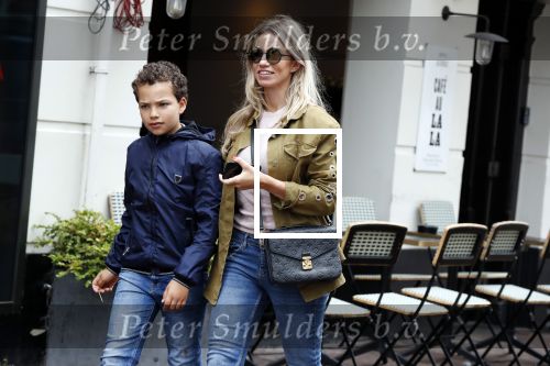 Amsterdam 18 juni 2018
Christie Bokma met zoontje op de pc hooftstraat.